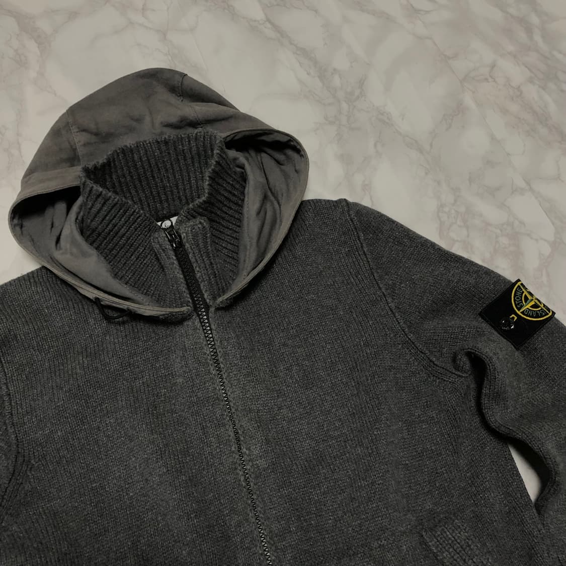 스톤아일랜드 니트 후드집업 그레이 자켓 남여공용 상품이미지3