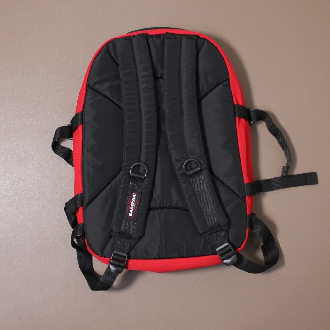 이스트백 레드 백팩 상품이미지3