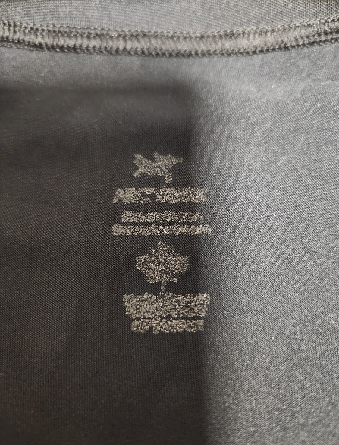 아크테릭스 반팔 Black L/G 상품이미지2