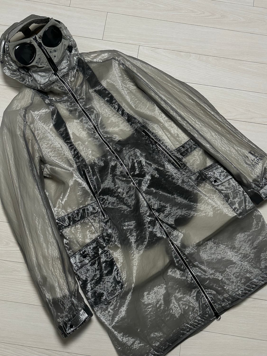 Cp컴퍼니 Kan-D 고글 양털 롱패딩 20fw 50(105) 국내판 상품이미지5