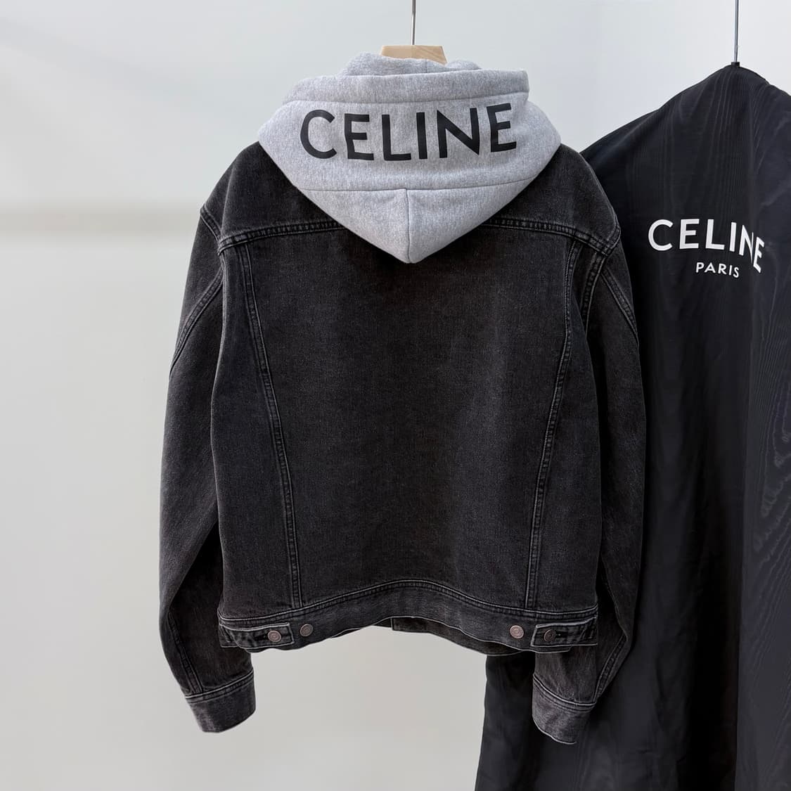 [S+급/L] 셀린느 백로고 후드 데님 흑청자켓 상품이미지1