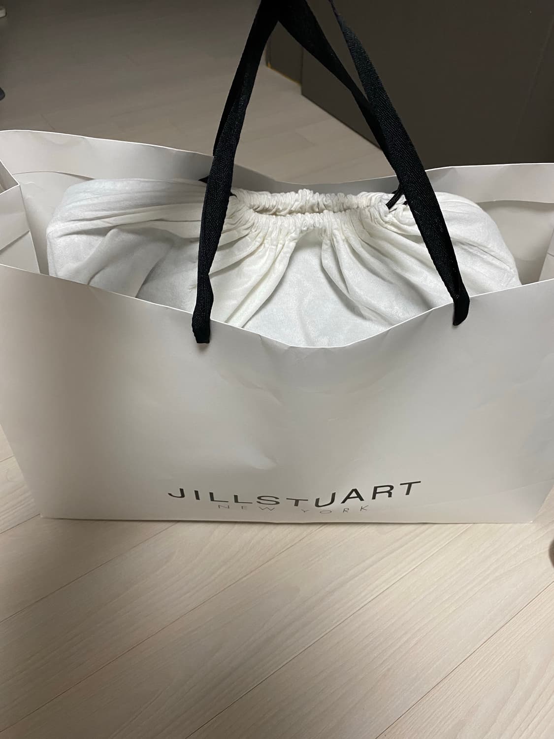 새상품,풀박스) 질스튜어트 이탈리아 천연 스웨이드 가죽 숄더백, 크로스백 상품이미지4