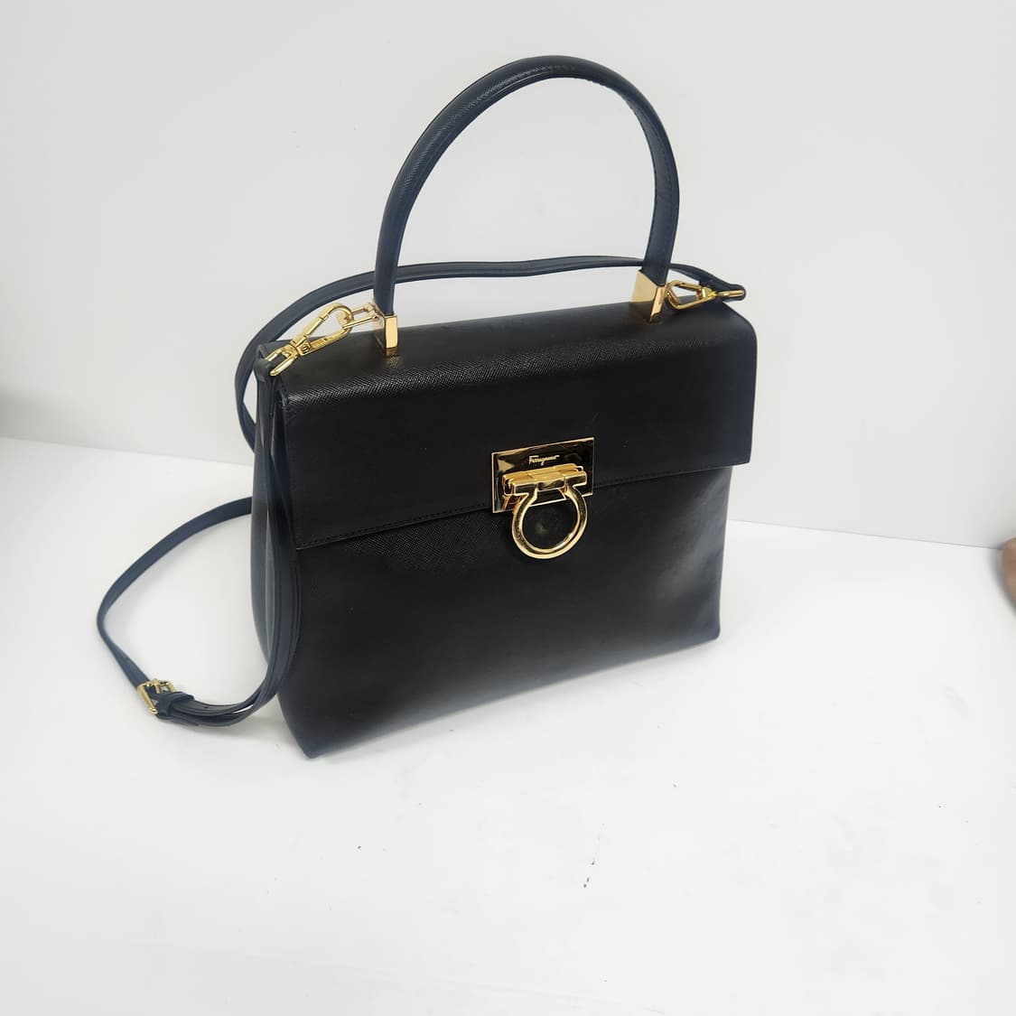 퍼라가모 상품이미지1