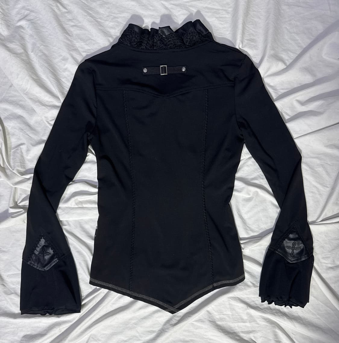 Ozz croce 레이스업 고딕 롱슬리브 탑  상품이미지2