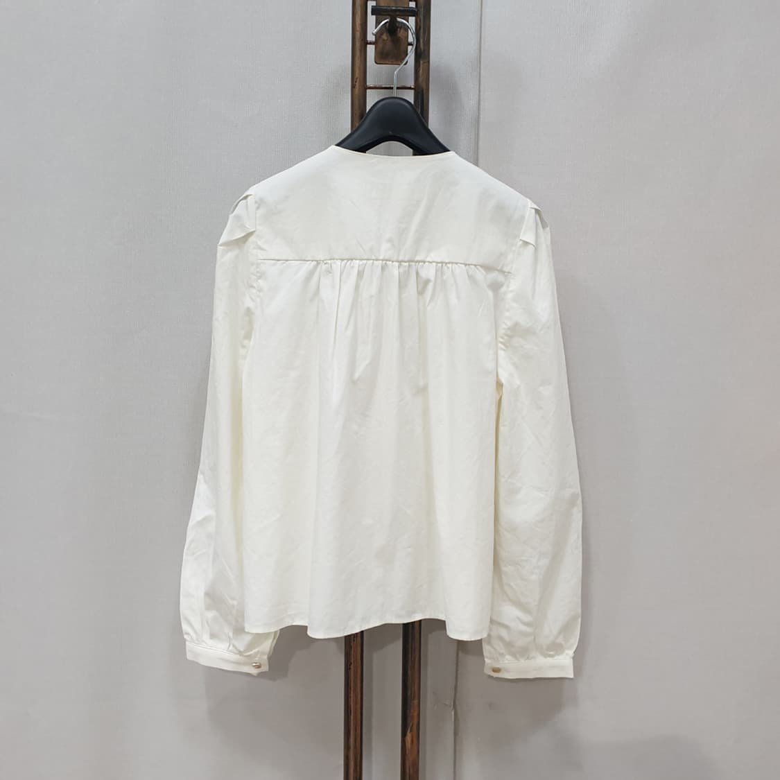 TILLI DIE 틸아이다이 브이넥 블라우스 셔츠 F 상품이미지3