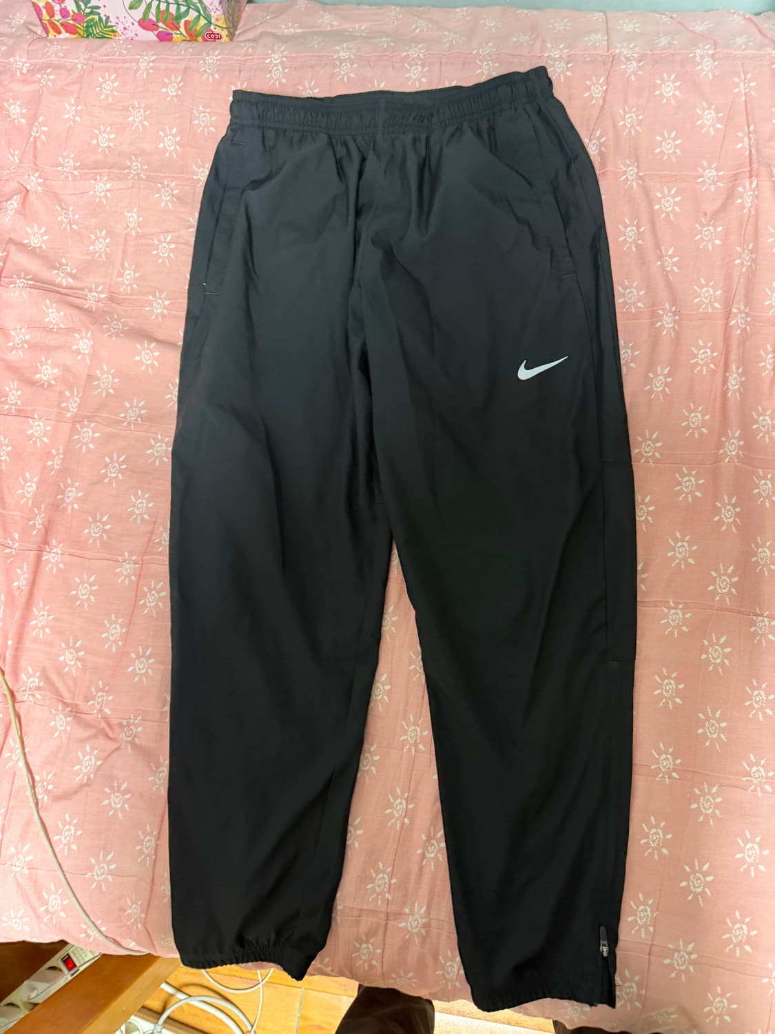 나이키 드라이핏 챌린저 우븐 러닝팬츠 L사이즈 새상품급 판매 상품이미지1