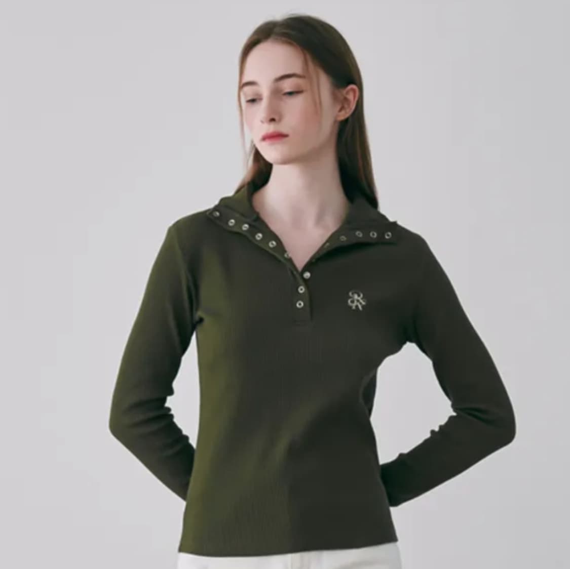 RONRON EYELET HIGHNECK LONG SLEEVE KHAKI 상품이미지1