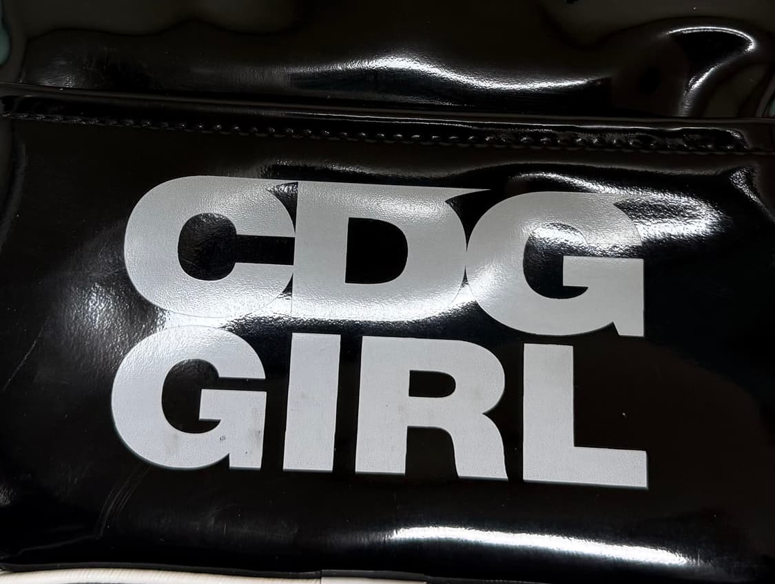 꼼데가르송걸 에나멜백 가방 상품이미지2