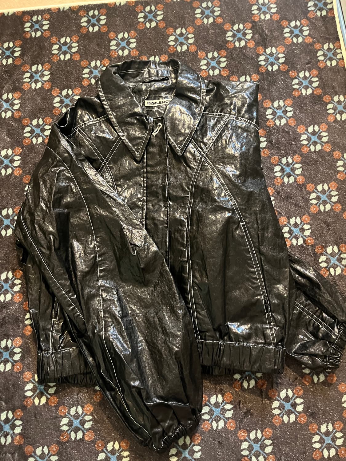 인사일런스 우먼 글로시 리버시블 점퍼 상품이미지6