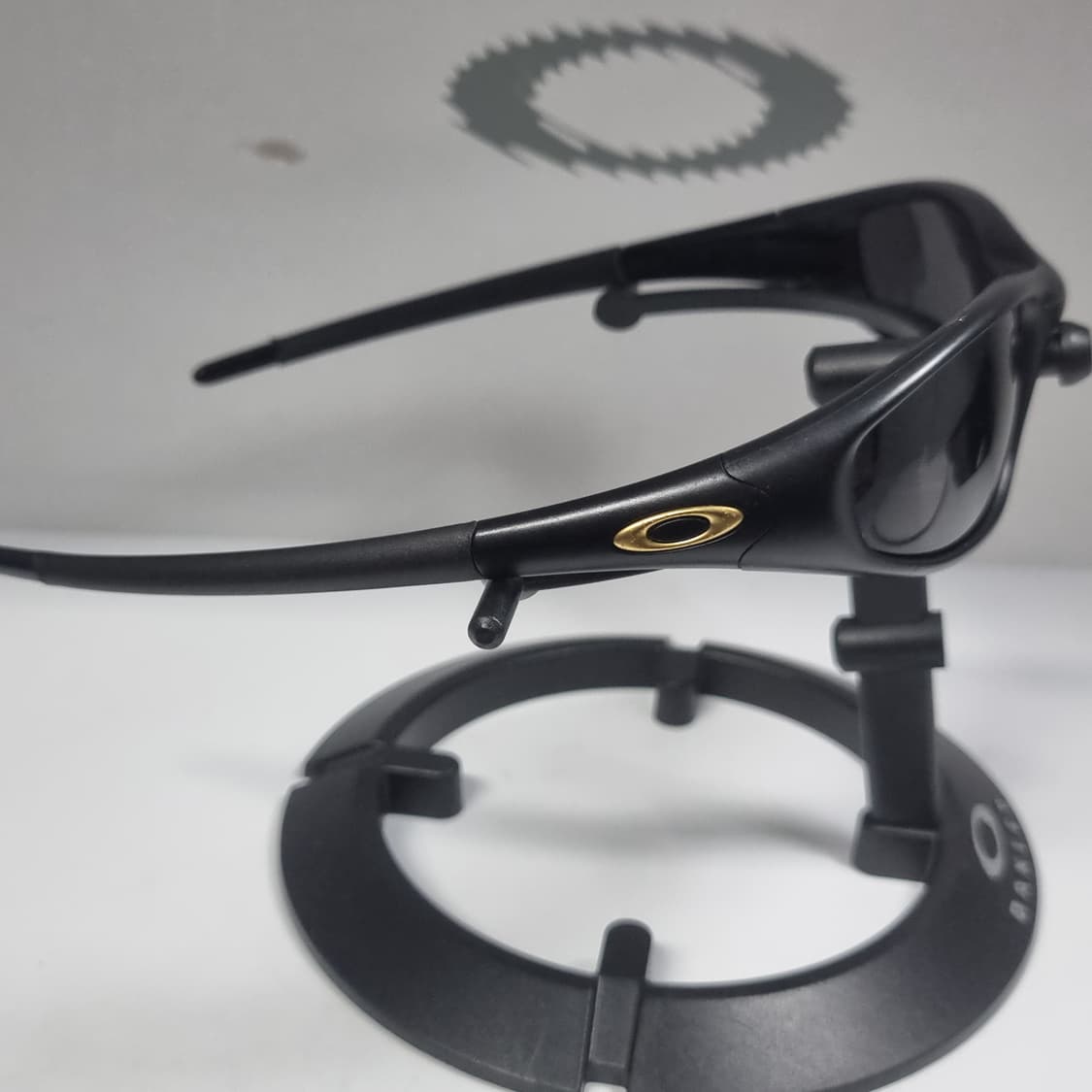 오클리  뉴스트레이트자켓 블랙 새렌즈 상품이미지4