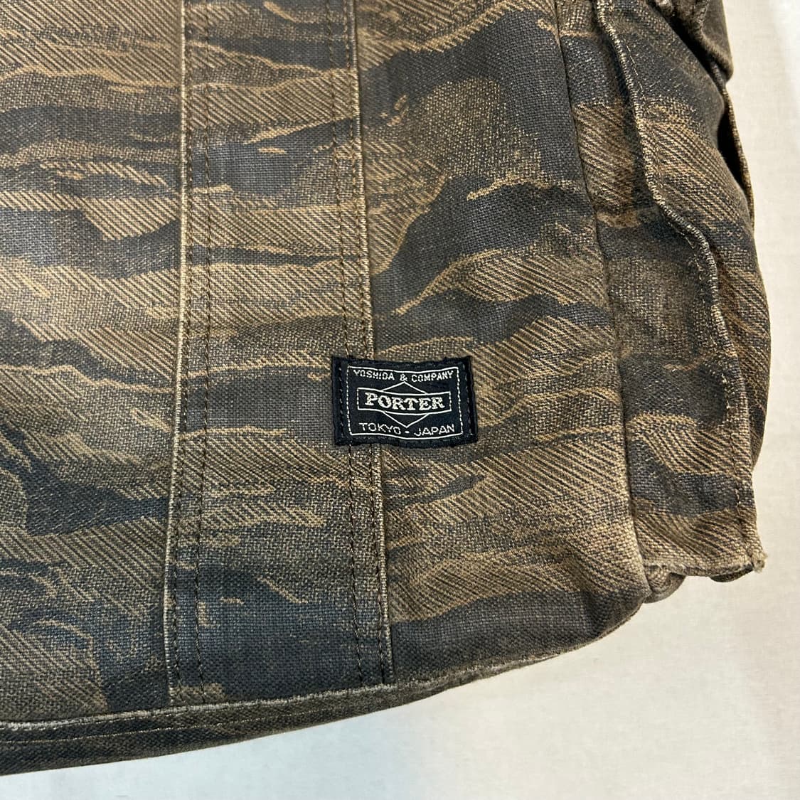 요시다 포터 타이거 카모 토트백 숄더백 70주년 한정판 상품이미지2