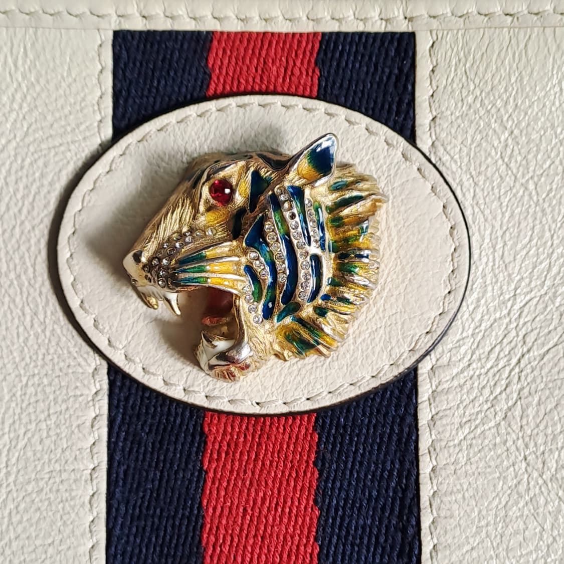 [100%/정품] 구찌 라자 스트라이프 타이거 헤드 클러치 아이보리 상품이미지3