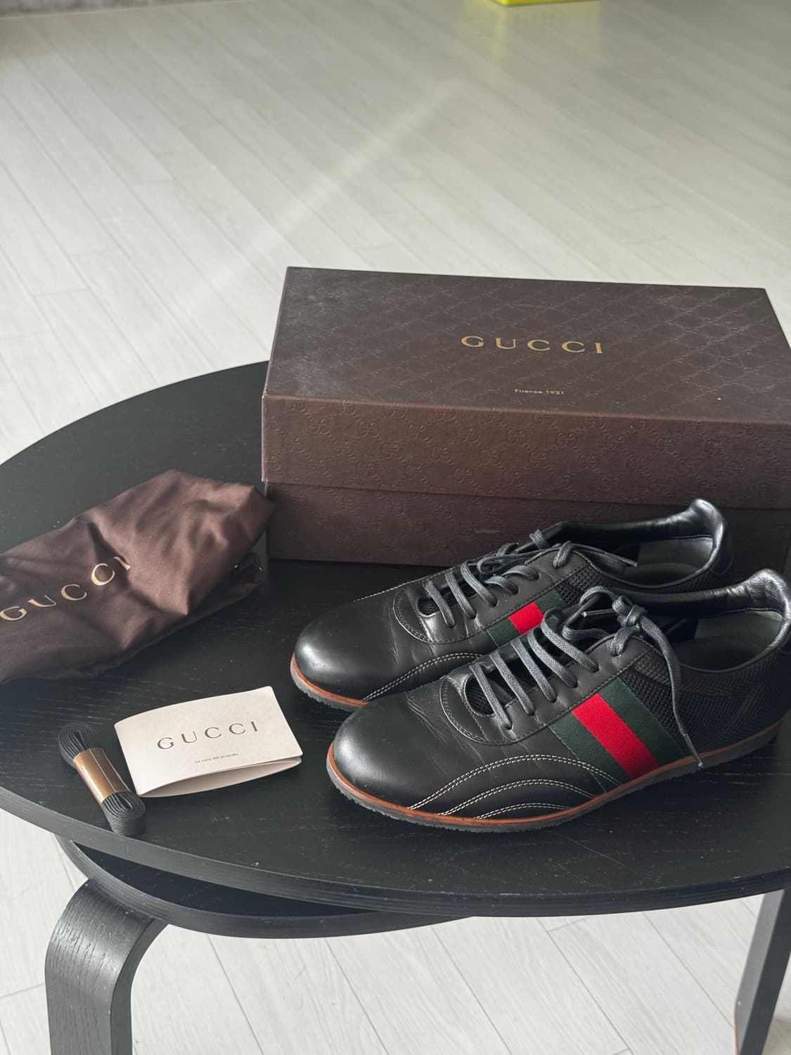 구찌 남성 삼선 스니커즈 블랙 275 (이탈리아 8.5G) 상품이미지4