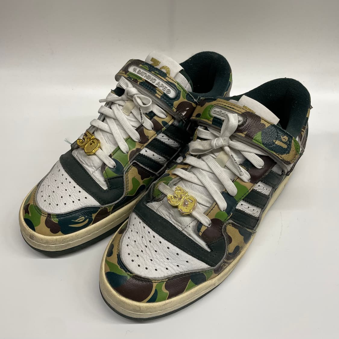 베이프 x 아디다스 포럼 84로우 상품이미지2