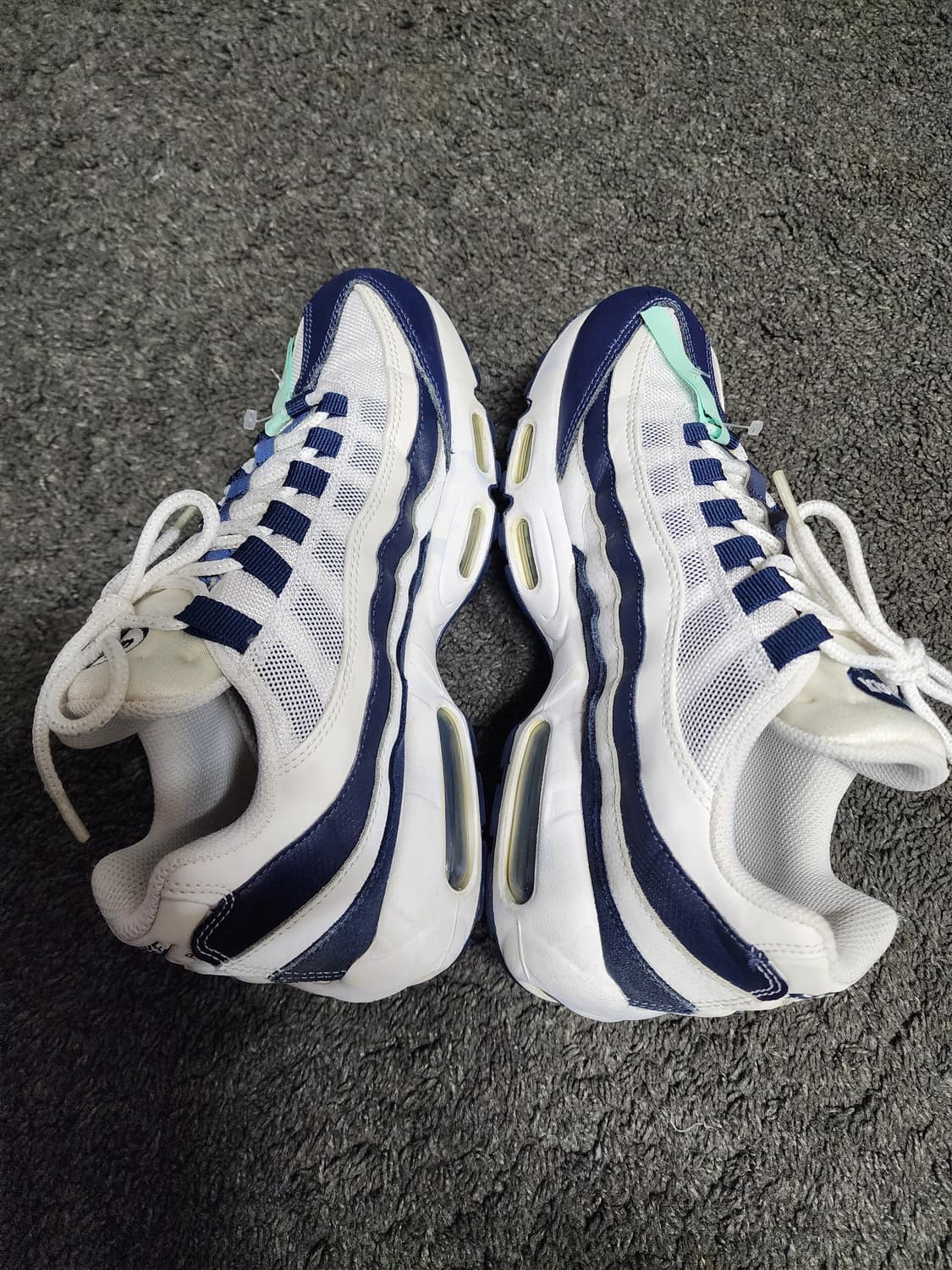 나이키 에어맥스95 미드나잇 네이비 250사이즈  상품이미지7