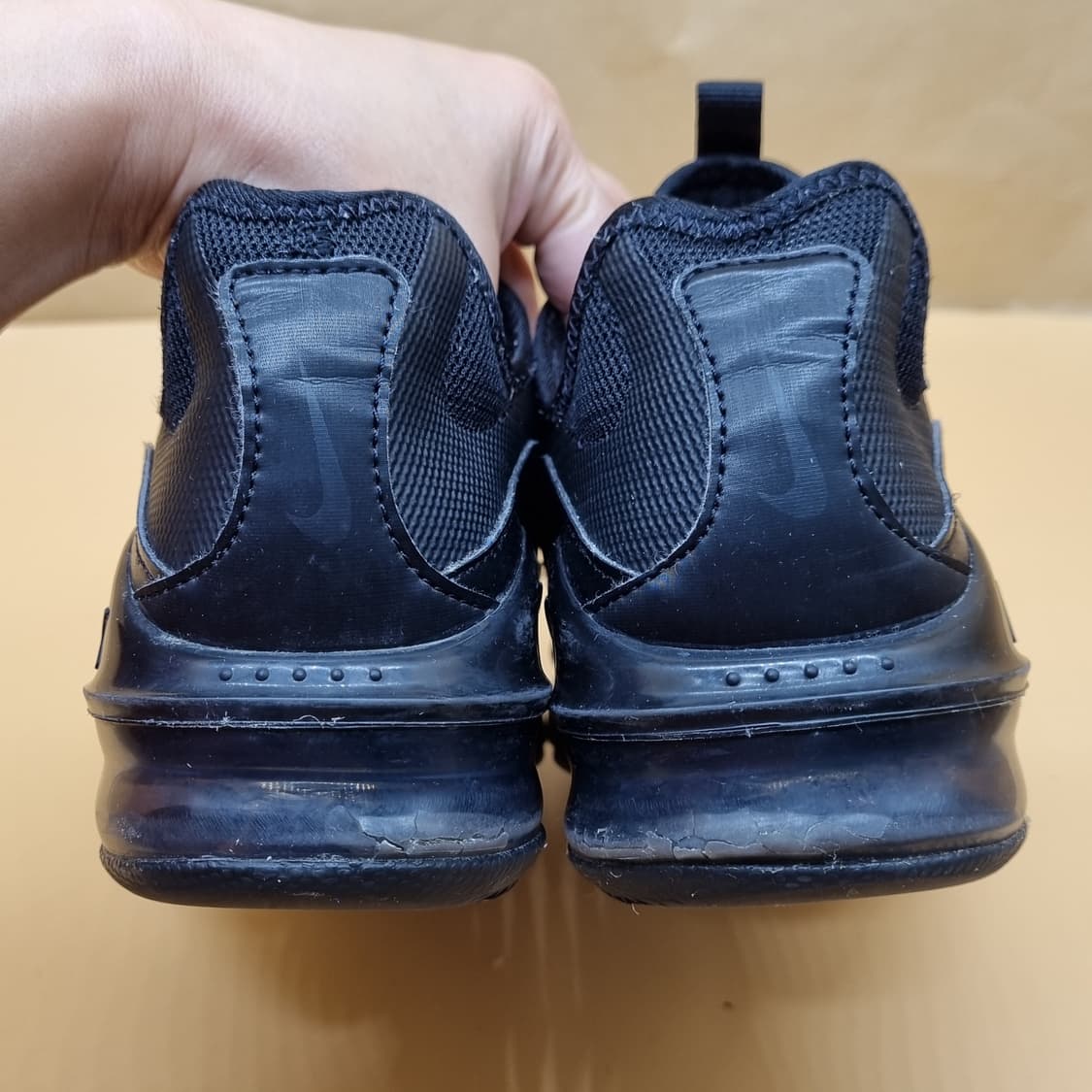 나이키 에어맥스 인피니티2 올블랙 운동화255 상품이미지4