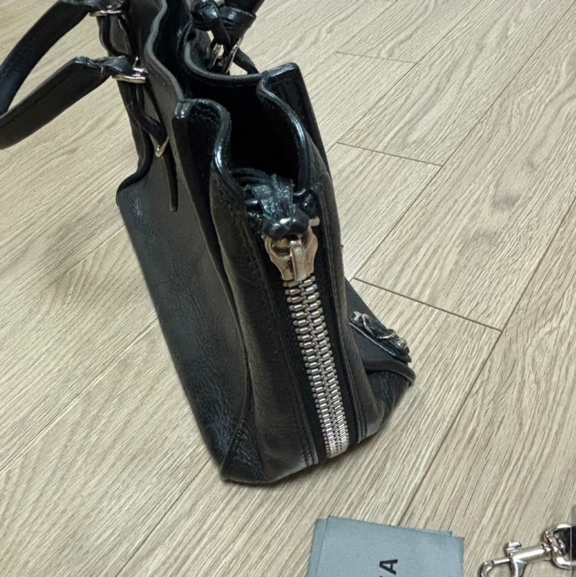 발렌시아가 파피에르 A6 토트백 상품이미지6