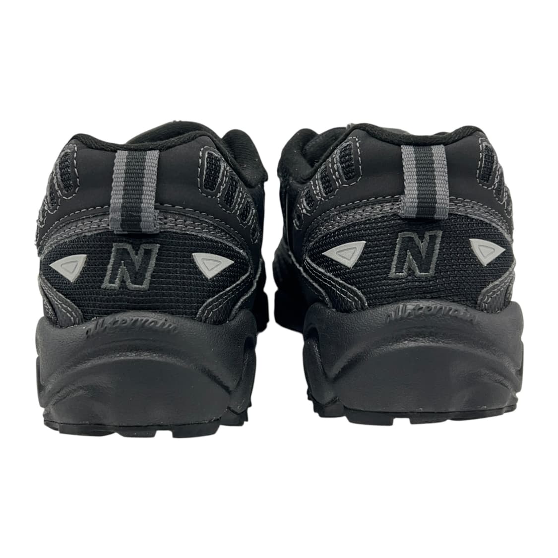 240 W 뉴발란스 703 블랙 상품이미지5