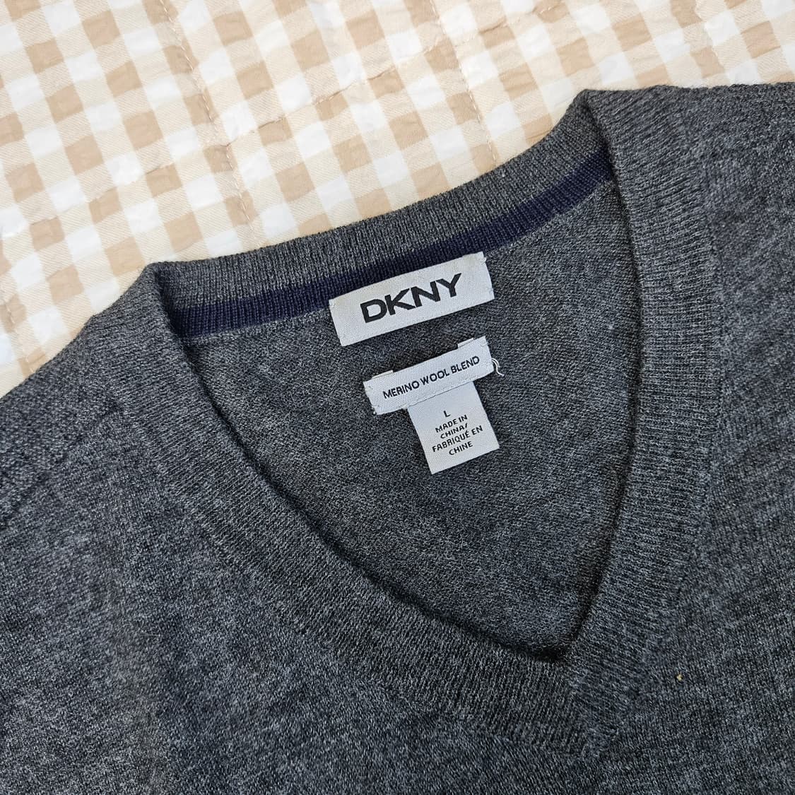 DKNY 메리노울 브이넥 얇은 니트 남자100 상품이미지2