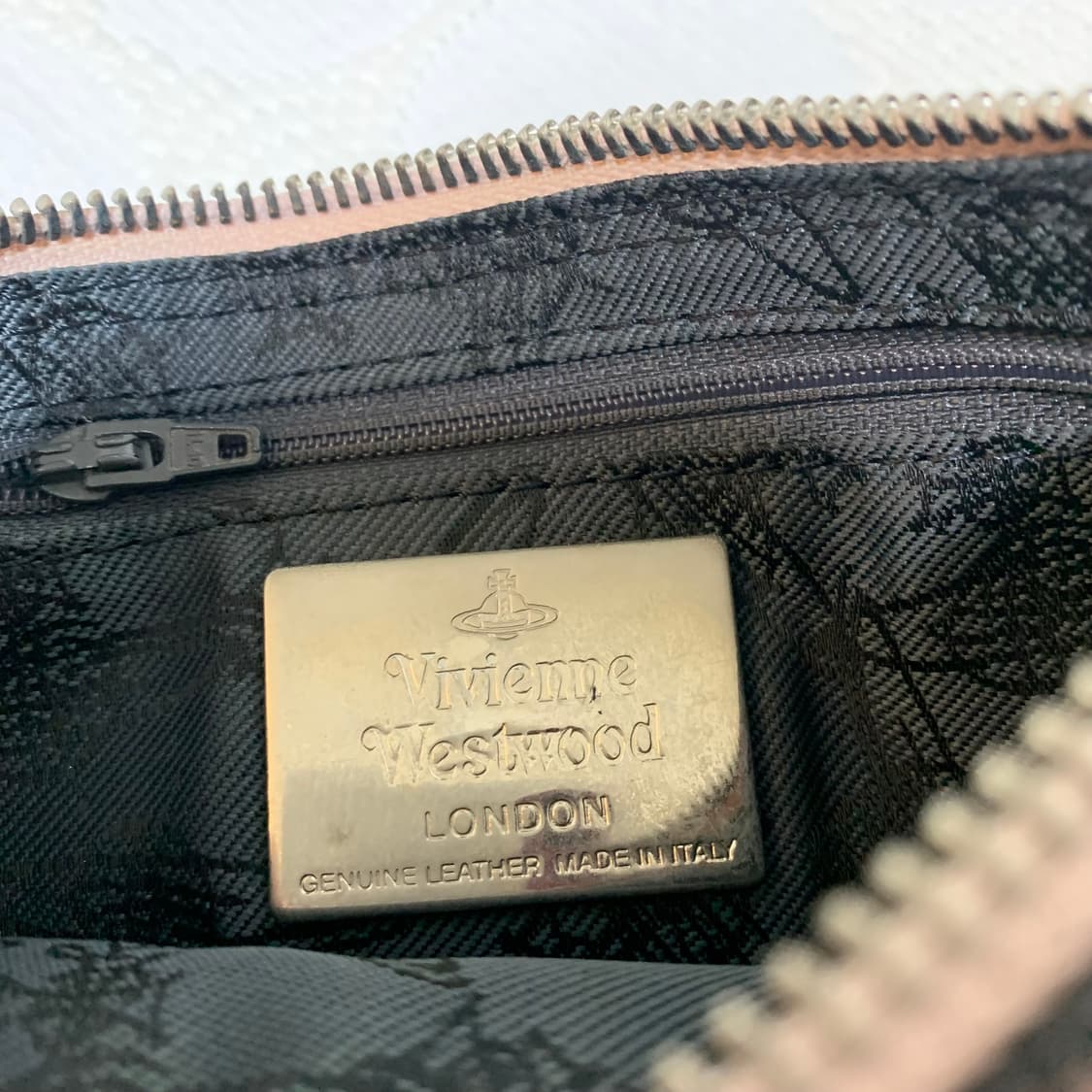 비비안 웨스트우드 핑크 그래피티 힙색 상품이미지6