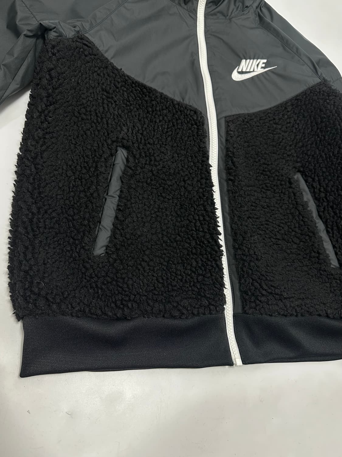 나이키 쉐르파 윈드러너 배색 바람막이 상품이미지4