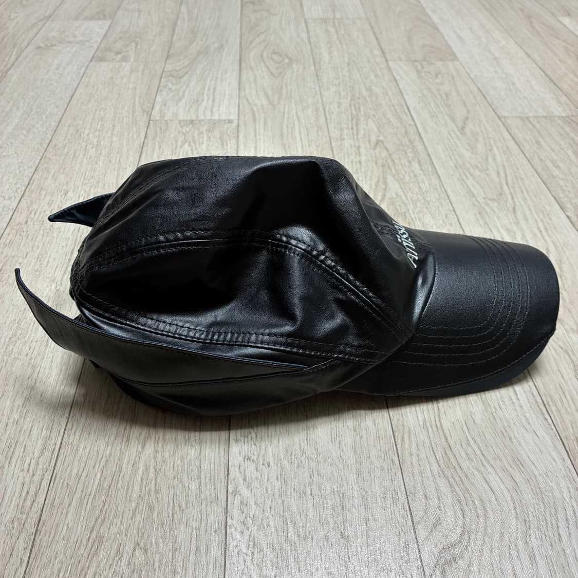 [새상품] 어티슈 윙 캡 블랙 상품이미지6