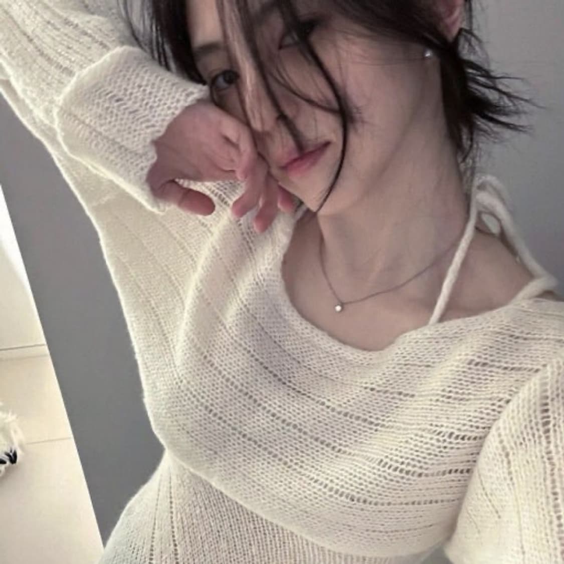 한소희 레이어드 홀터 니트 상품이미지1