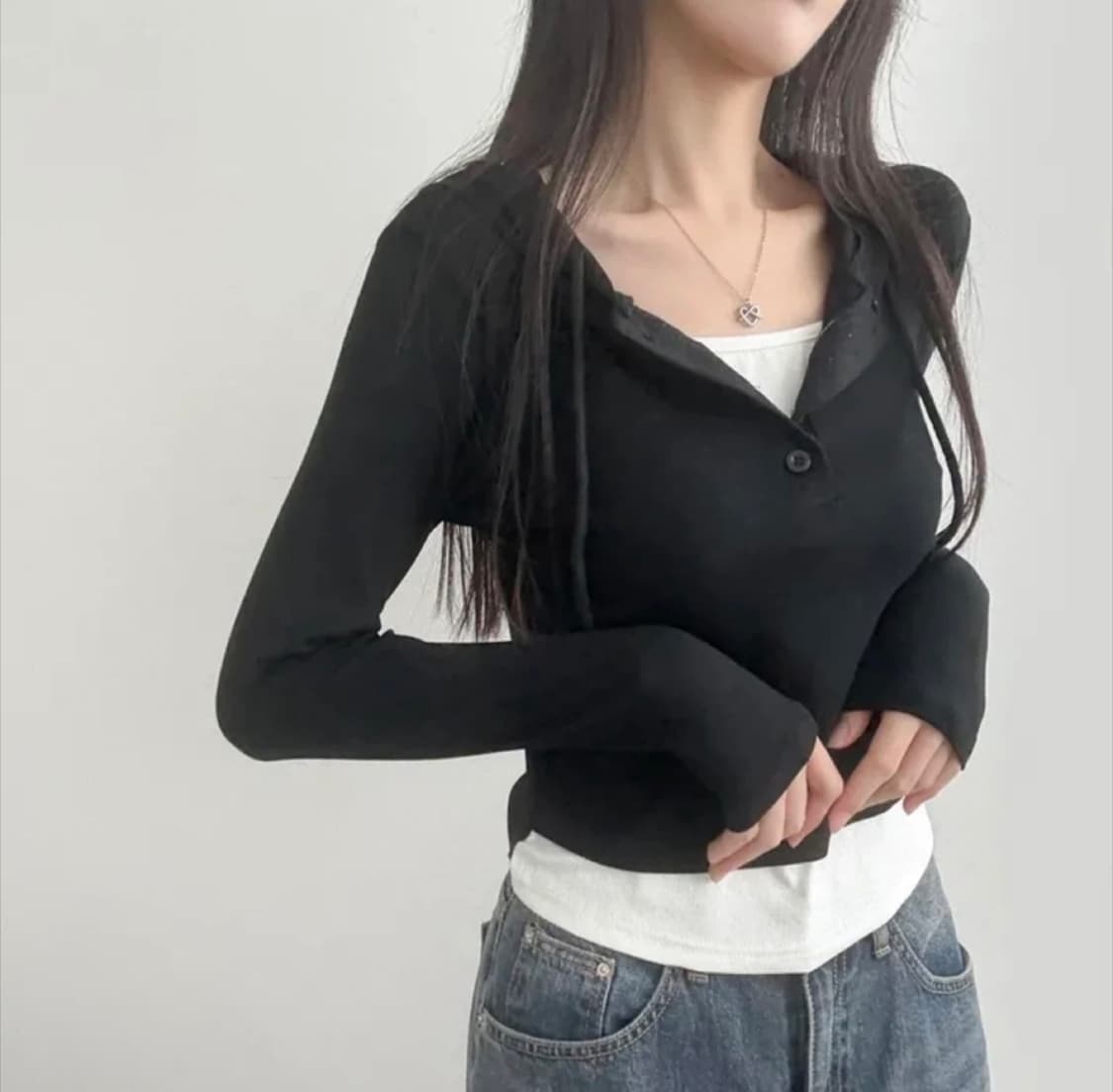 에이블리 일체형 레이어드 슬림 여리핏 옆셔링 긴팔티 상품이미지1