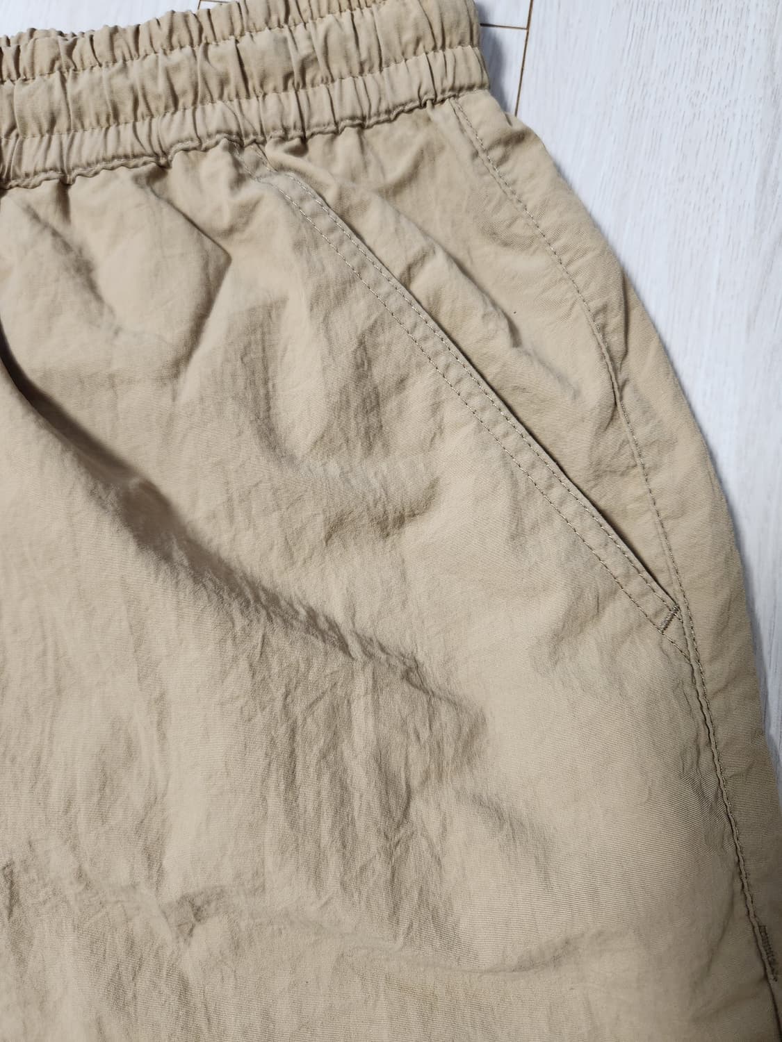 스케쳐스 퍼포먼스 베이지색 밴딩 반바지 사이즈32 L

사용감 좀 많아서 상품이미지6