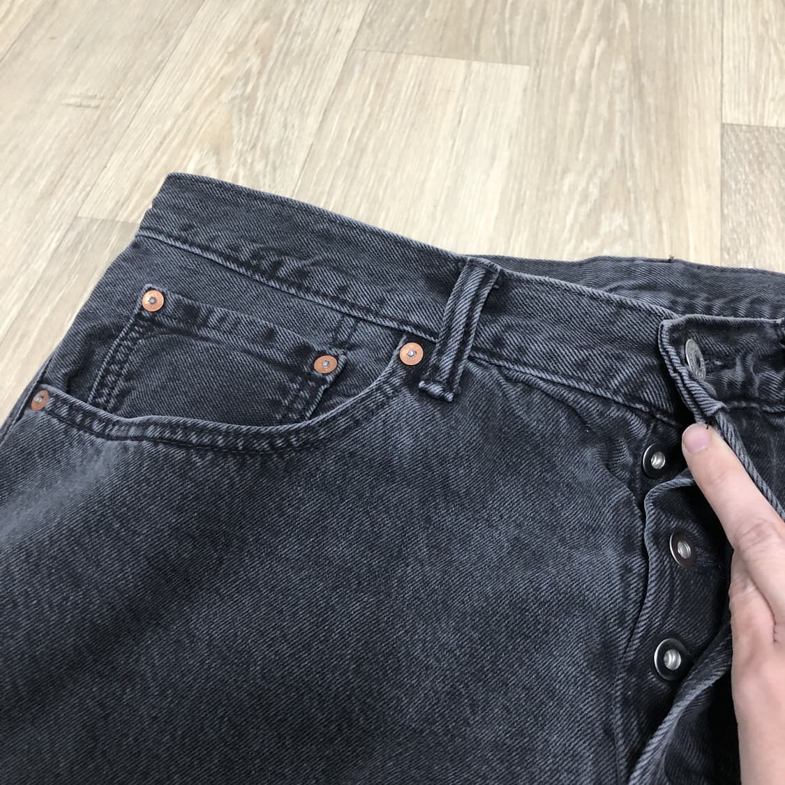 (36) 갭 GAP 흑청 5P 버튼플라이 이지핏 (릴렉스드핏) 데님 상품이미지4