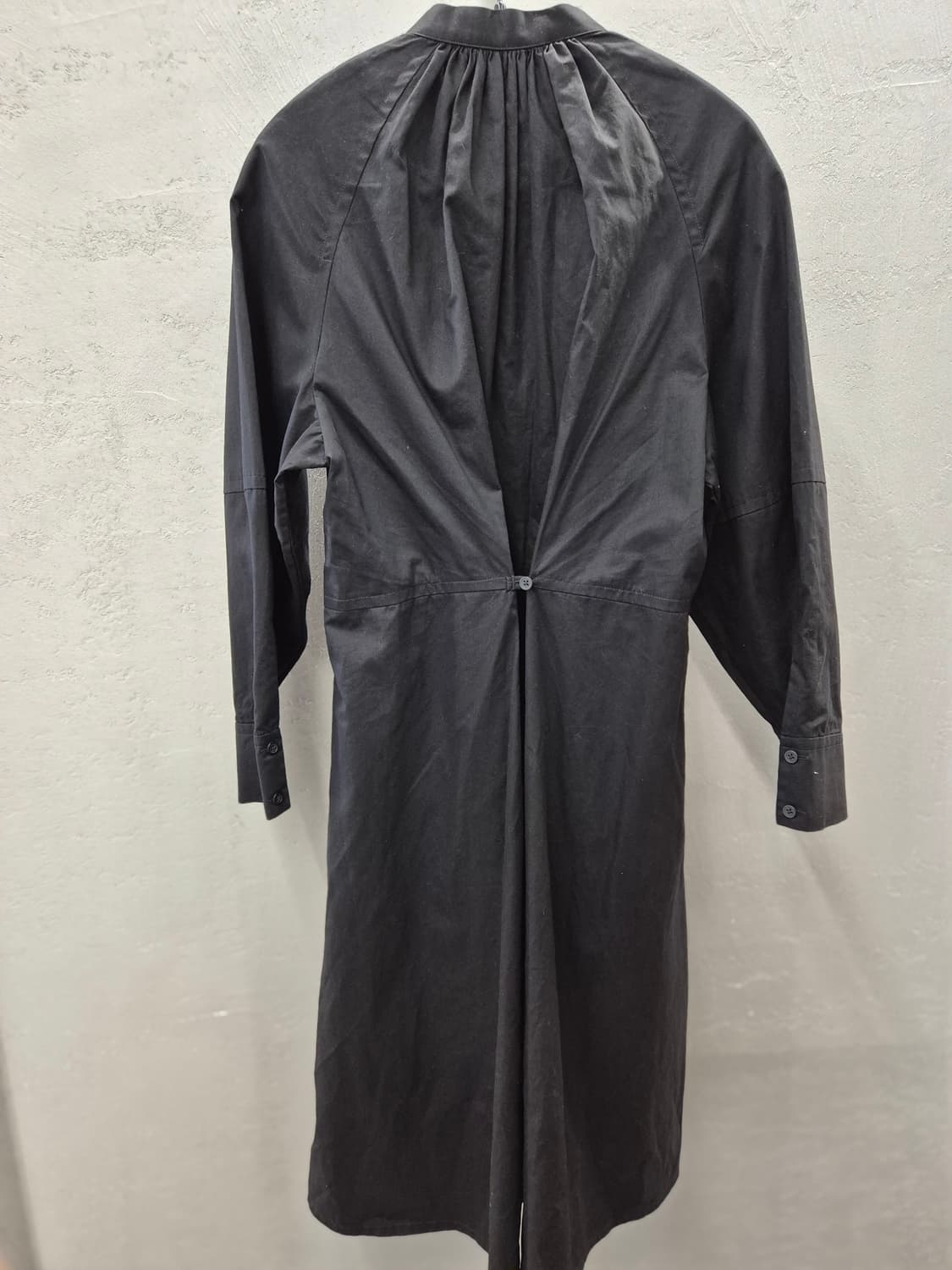 코스 릴랙스 핏 가더 미디 셔츠 드레스 32 상품이미지3