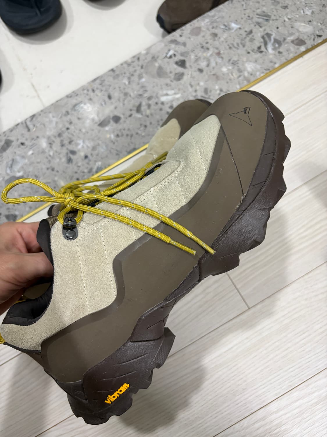 로아 카타리나 샌드 브라운 / Roa Katharina Sand Brow 상품이미지1