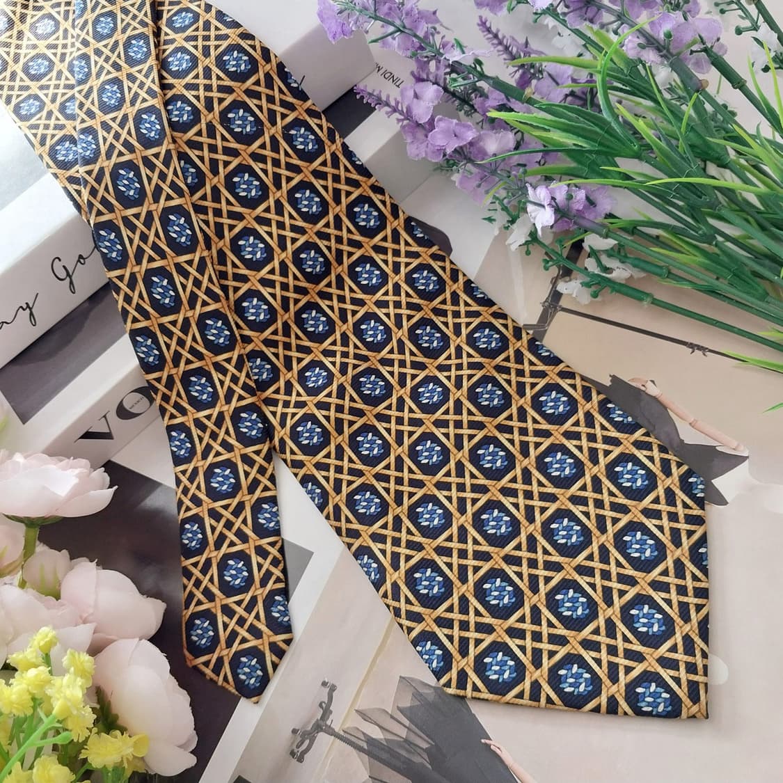 니나리치 실크 골드&네이비 기하 패턴 넥타이 9.6cm A등급 K1311 상품이미지2