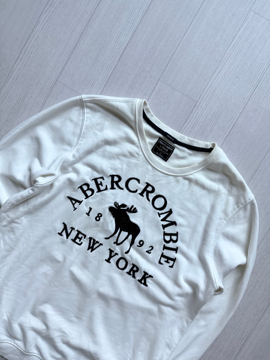 아베크롬비 중앙 빅 프린팅 화이트 맨투맨 상품이미지6