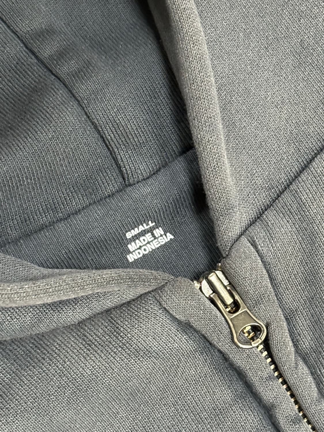 Yeezy Gap Sample (Poetic Black) 상품이미지3