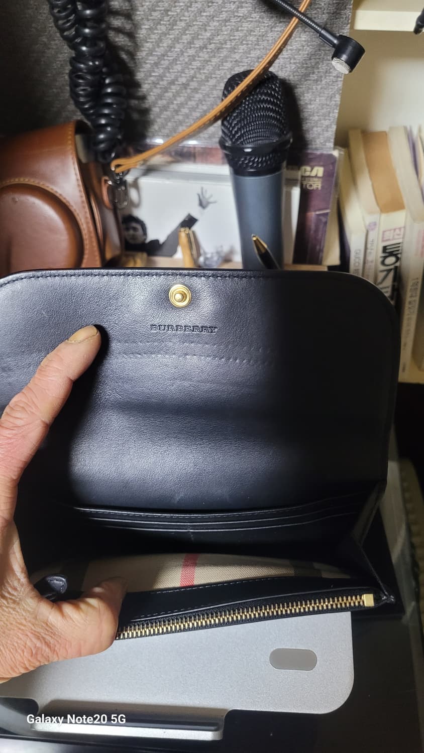 버버리 지갑 상품이미지3