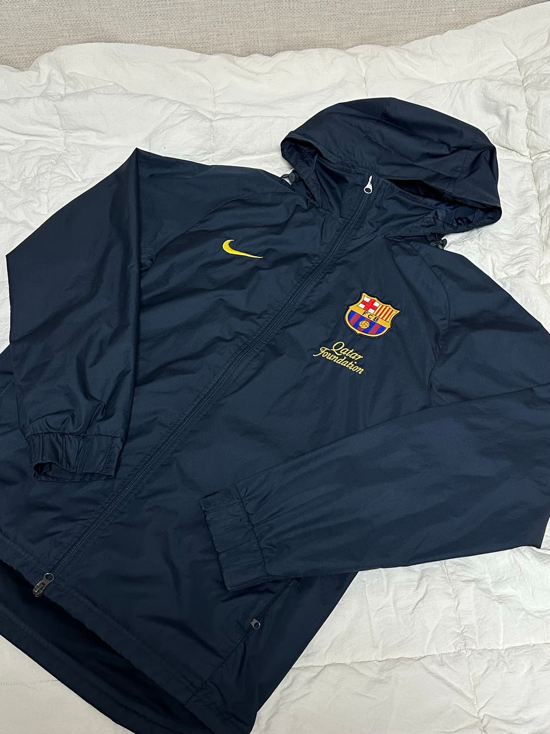 FC바르셀로나 나이키 패커블 바람막이 라지 축구 유산 상품이미지2