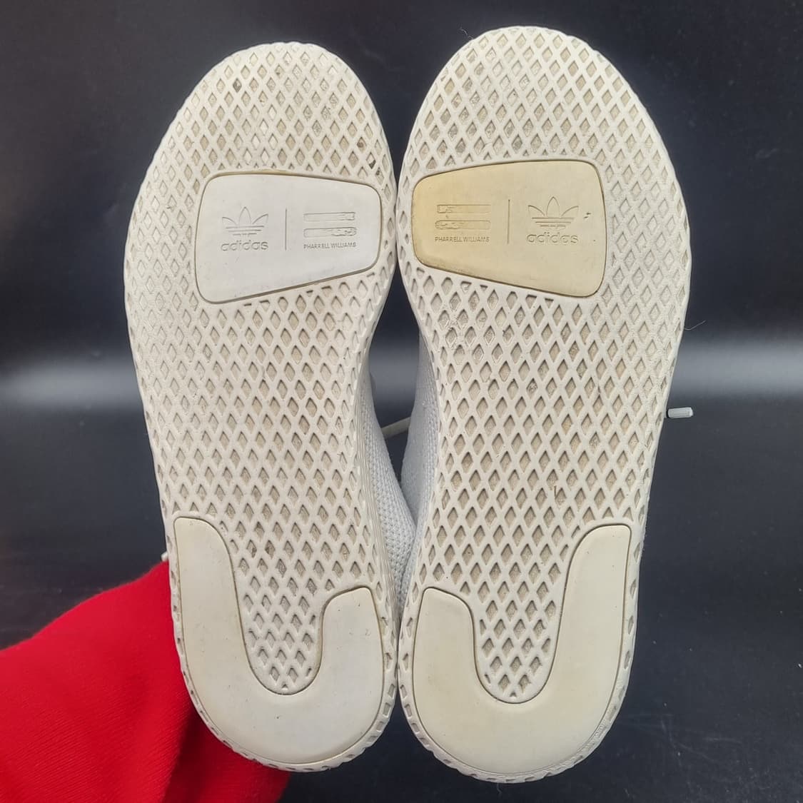 아디다스 퍼렐윌리엄스 여성운동화240  상품이미지3