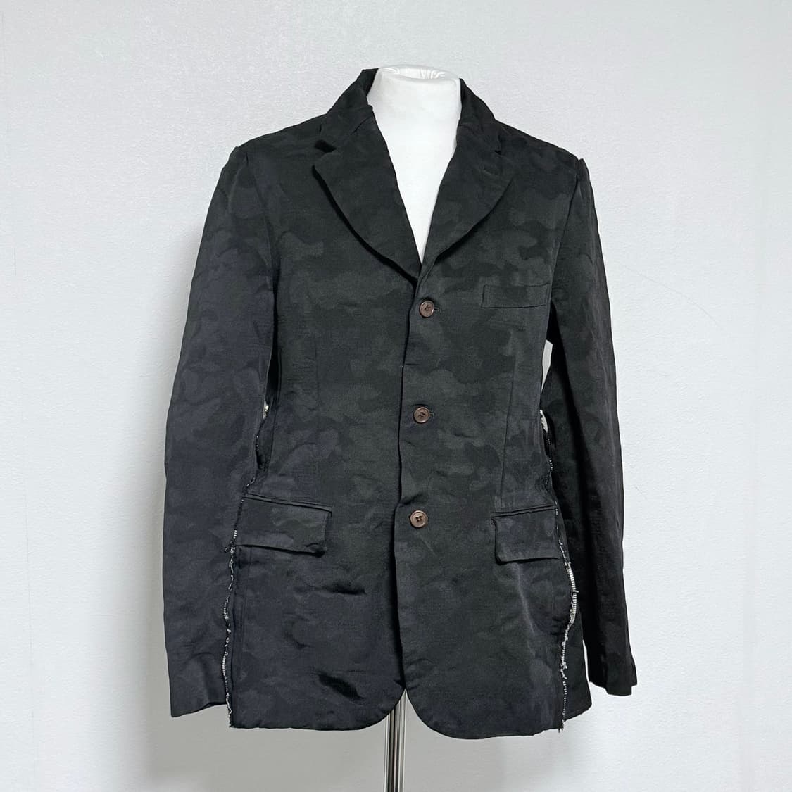 25ss 블랙 꼼데가르송 카모플라쥬 zip 자켓 l 상품이미지2
