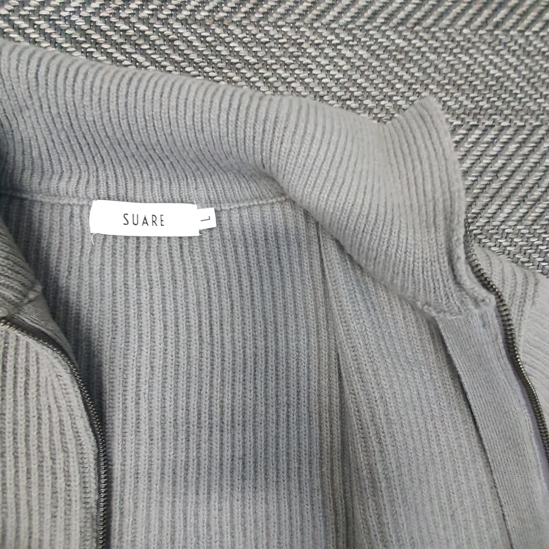 수아레 하이넥 니트 가디건 남자105 상품이미지6