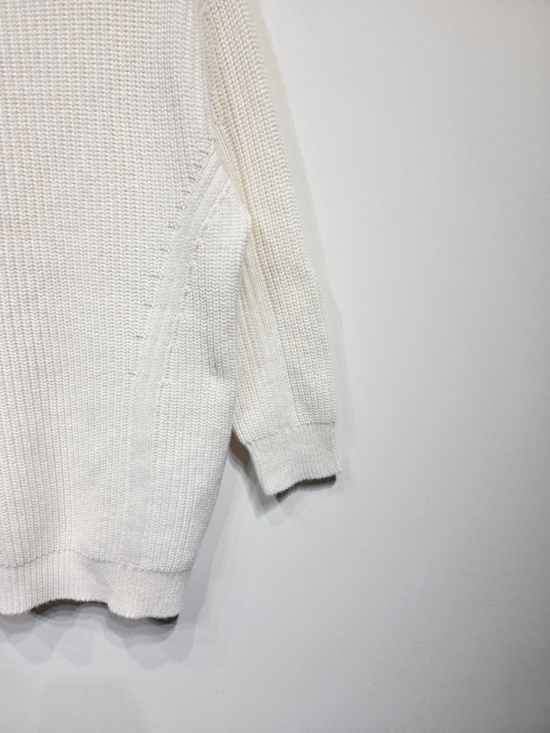 ORDINARY PEOPLE 오디너리피플 캐시미어 혼방 절개 니트 상품이미지5