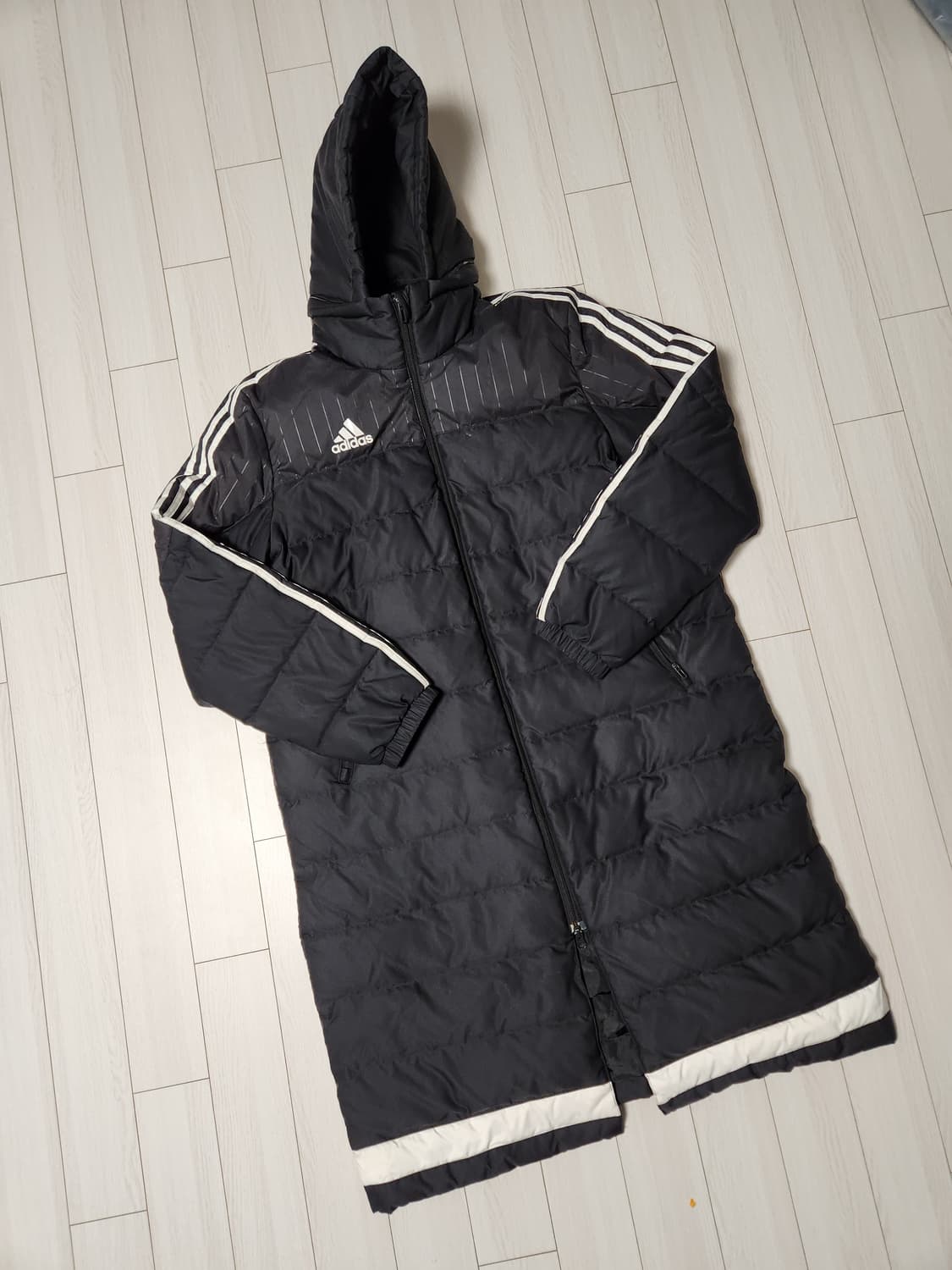 아디다스 티로15 롱패딩

사용감 및 흰부분들 때타있어요(사진참조,손빨래 상품이미지1