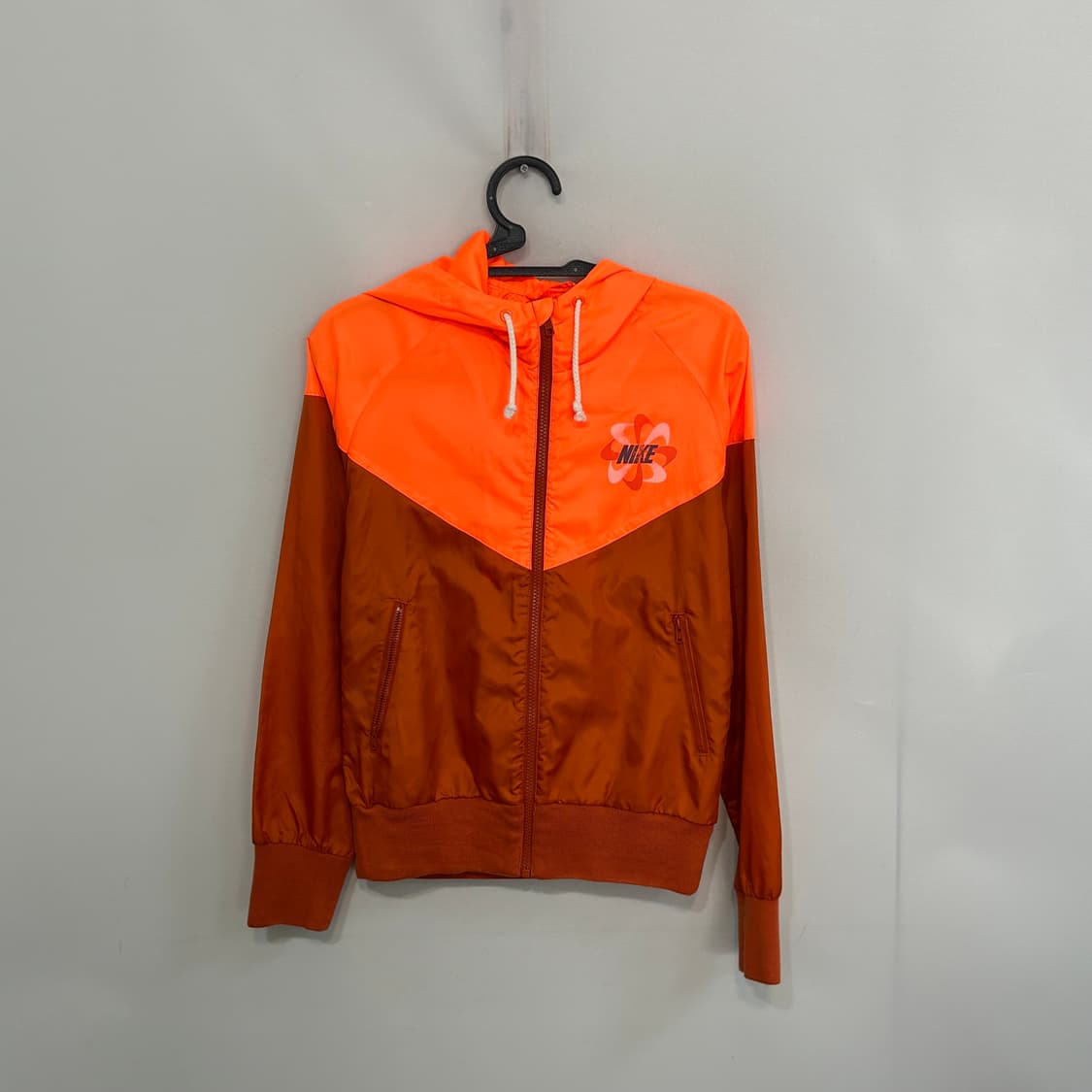 나이키 여성 윈드러너 바람막이 M 상품이미지1