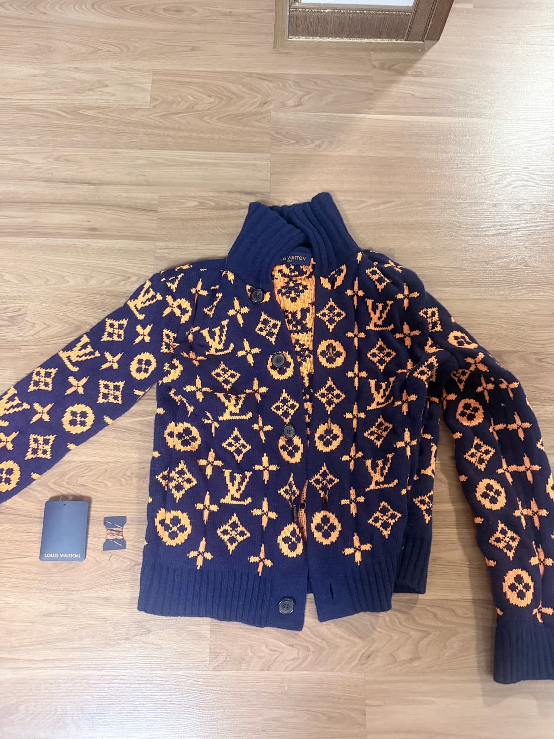 루이비통 시그니처가디건 s사이즈 100 상품이미지1