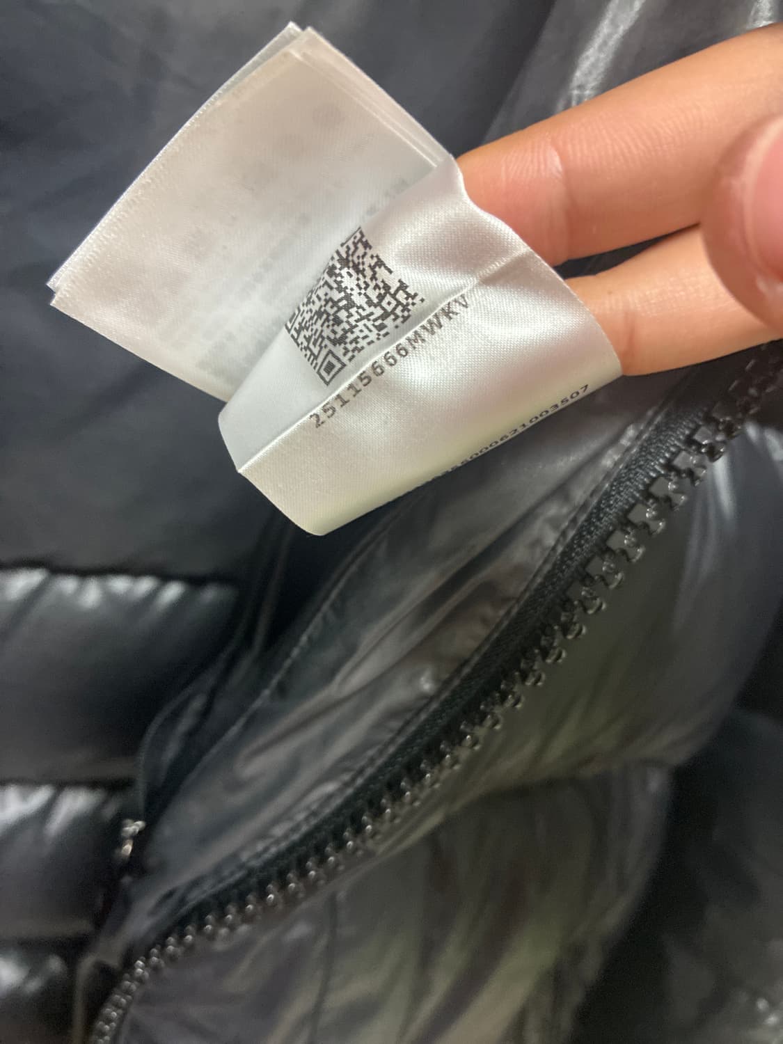 24FW 몽클레어 마야 블랙 패딩 6사이즈 정품 상품이미지8
