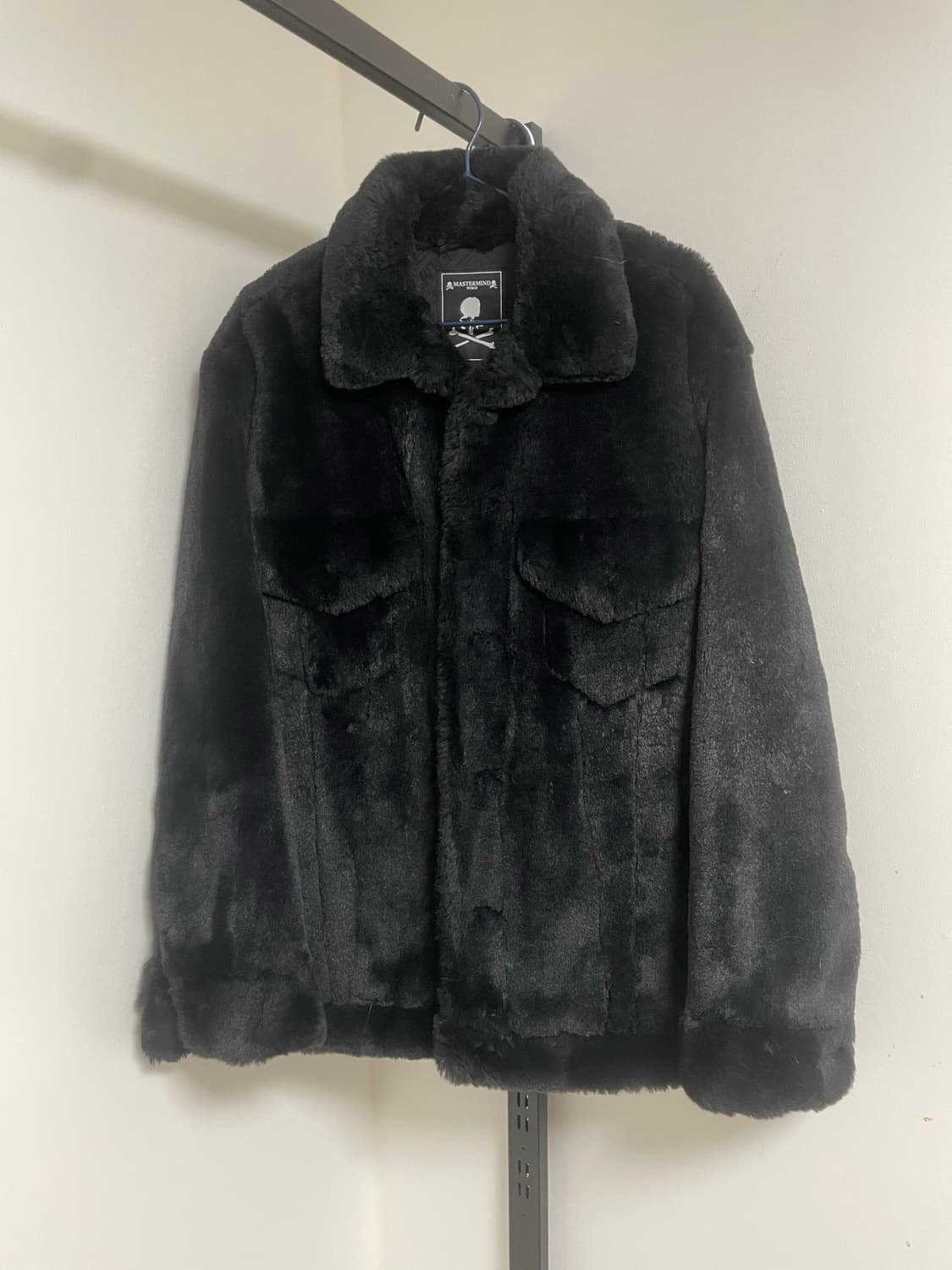 구매가1500 판매가750 마스터마인드 월드 페이크퍼자켓 M사이즈 상품이미지1