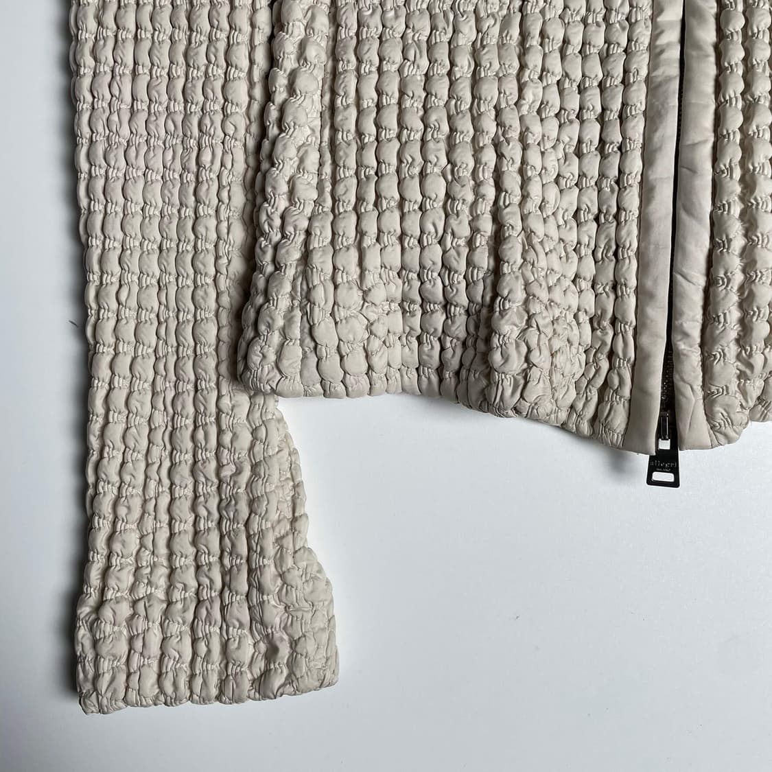 Allegri 화이트 앰보싱 집업 자켓 상품이미지4