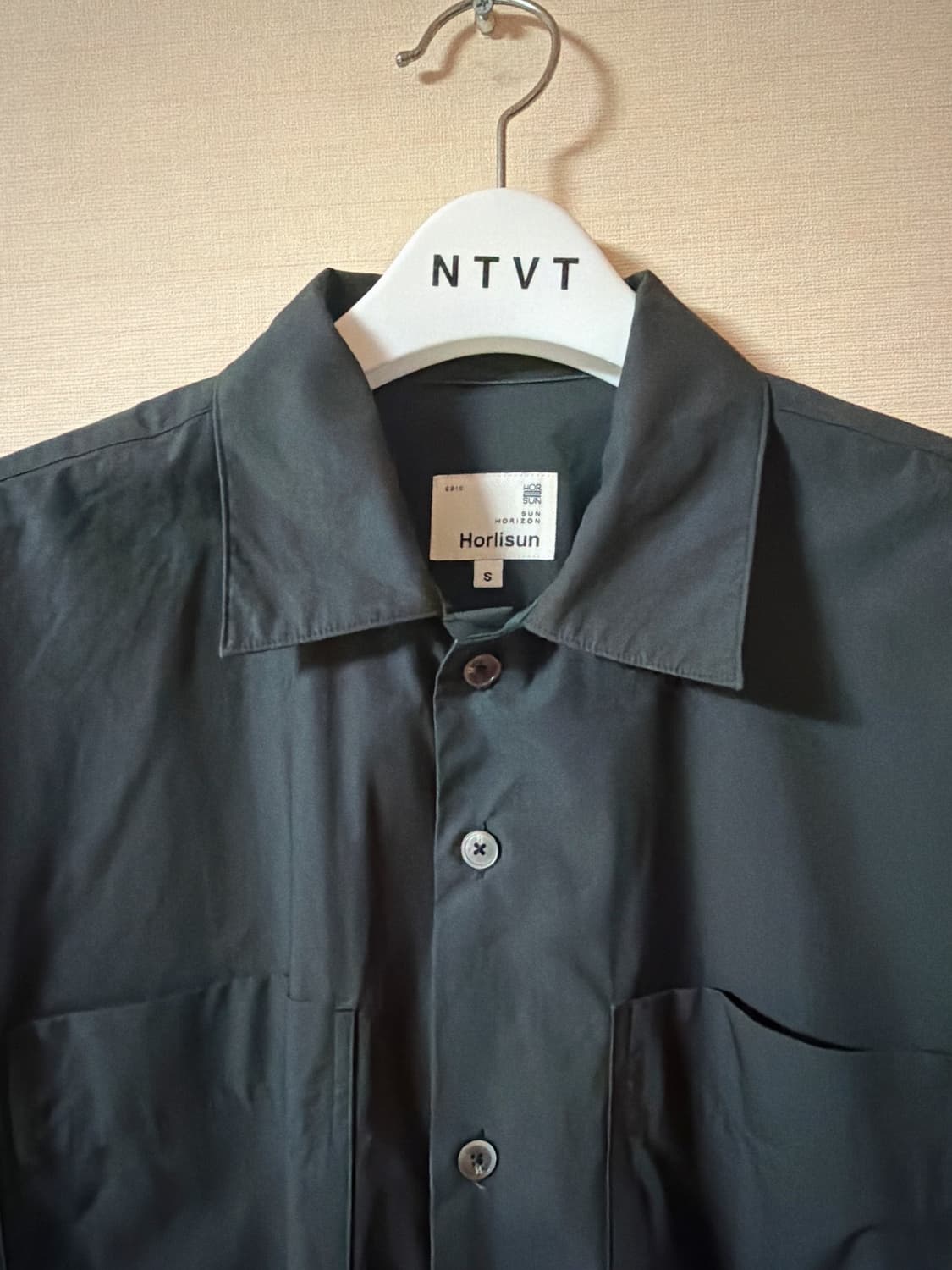 홀리선 조슈아 오픈 칼라 숏 슬리브 셔츠 판매합니다 ! 상품이미지3