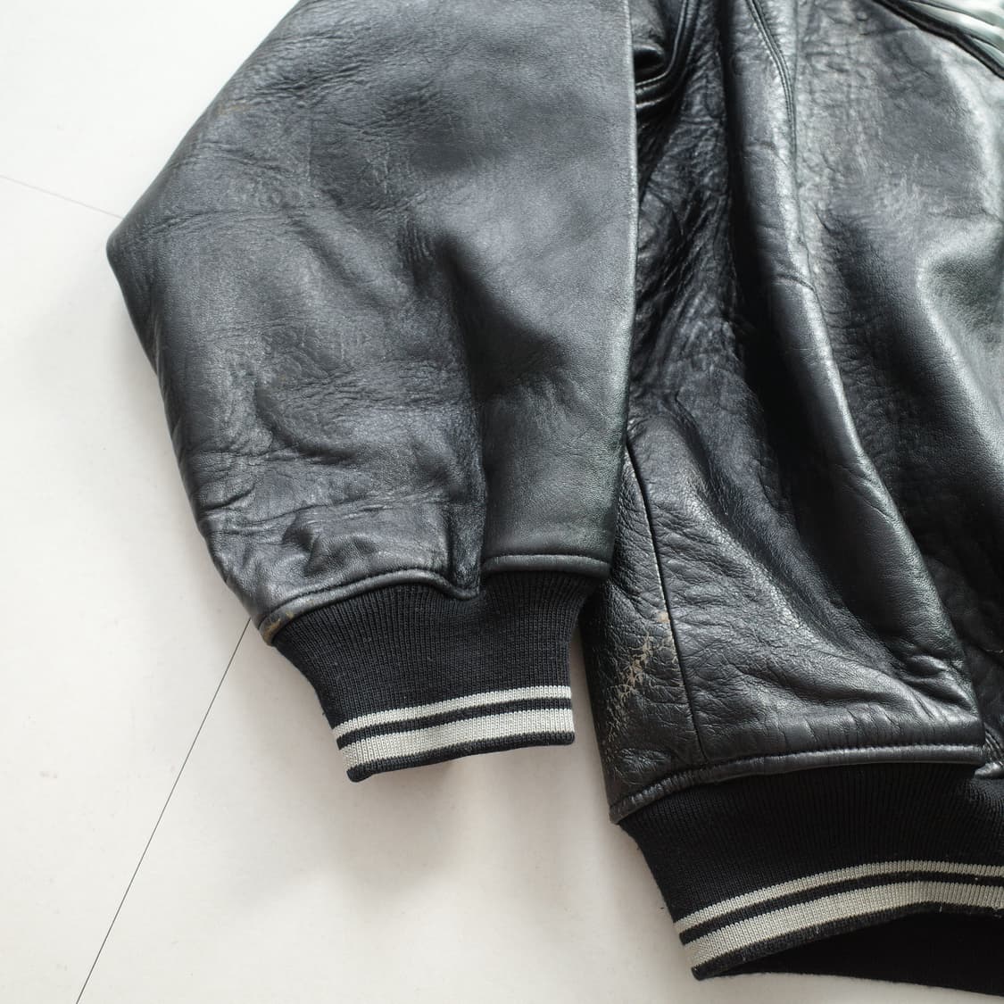 00s 아비렉스 AVIREX USA 스컬 윙 로고 레더 바시티 자켓 상품이미지9