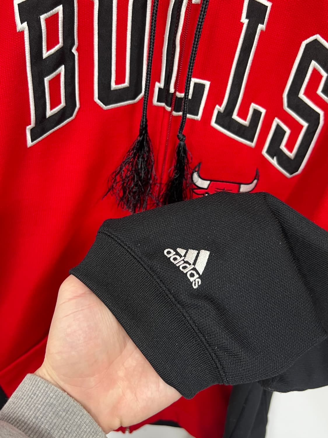 아디다스 시카고 불스 어센틱 빅로고  풀 후드집업 상품이미지5
